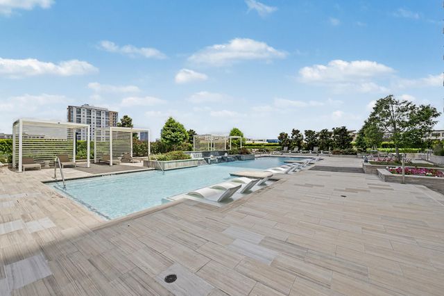 2047 Westcreek Lane 403, Houston, TX 77027