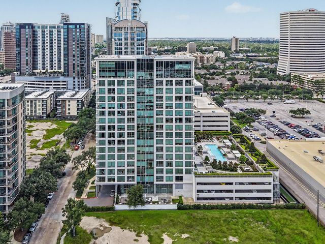 2047 Westcreek Lane 403, Houston, TX 77027