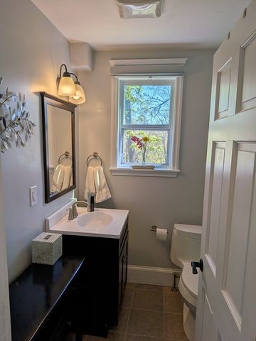 98 Rock Glen Rd, Medford, MA 02155