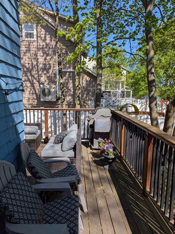 98 Rock Glen Rd, Medford, MA 02155