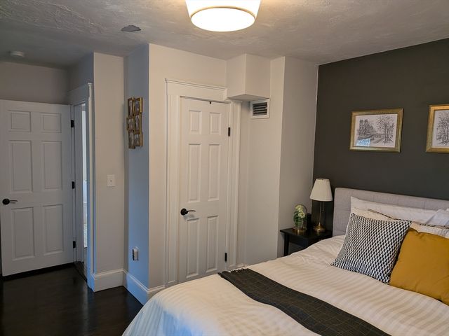 98 Rock Glen Rd, Medford, MA 02155