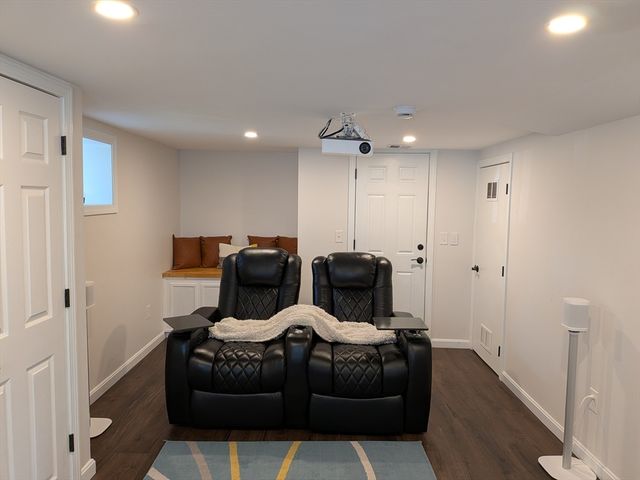 98 Rock Glen Rd, Medford, MA 02155