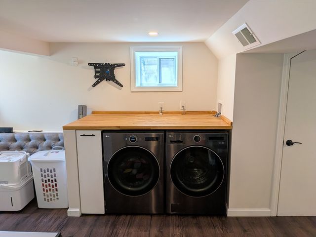 98 Rock Glen Rd, Medford, MA 02155