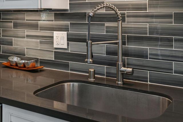 2825 Washington Avenue, Redwood City, CA 94061