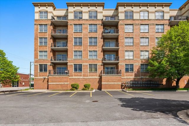 9530 Cook Avenue 411, Oak Lawn, IL 60453