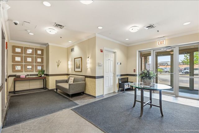 9530 Cook Avenue 411, Oak Lawn, IL 60453
