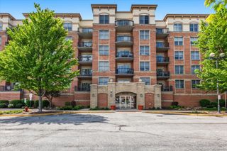 9530 Cook Avenue 411, Oak Lawn, IL 60453