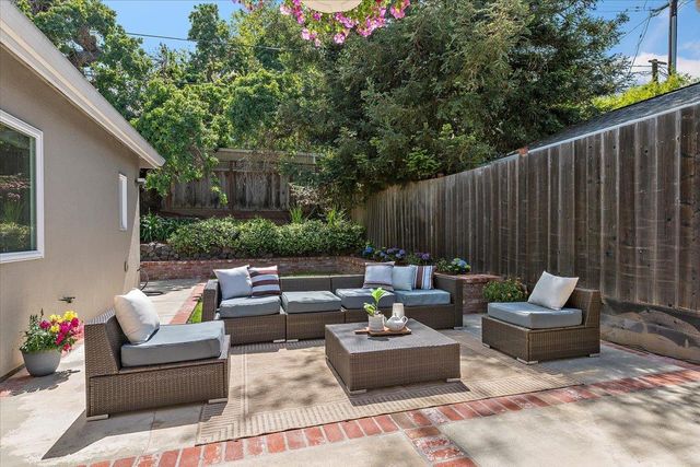 1720 Maryland Street, Redwood City, CA 94061