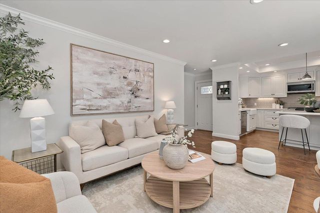 1720 Maryland Street, Redwood City, CA 94061