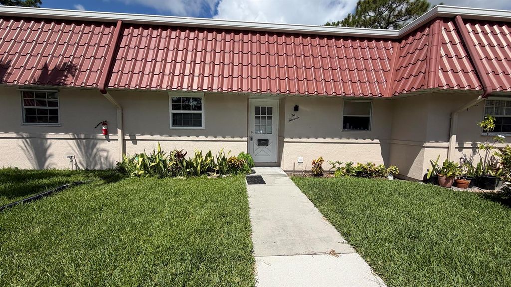 214 DOWN EAST Lane, Lake Worth, FL 33467
