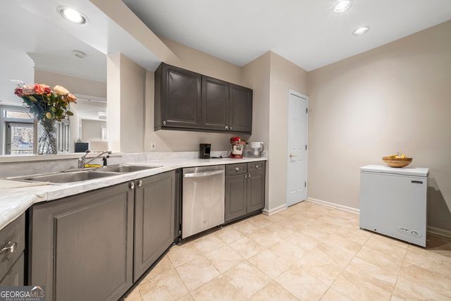 3334 Peachtree Road NE 112, Atlanta, GA 30326
