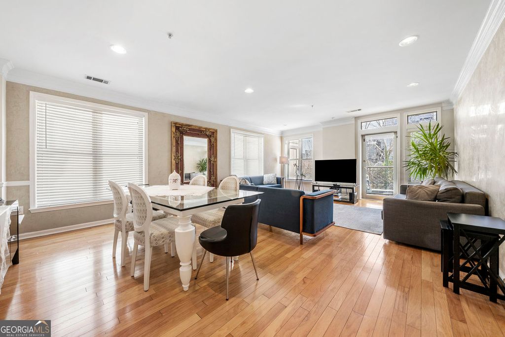 3334 Peachtree Road NE 112, Atlanta, GA 30326