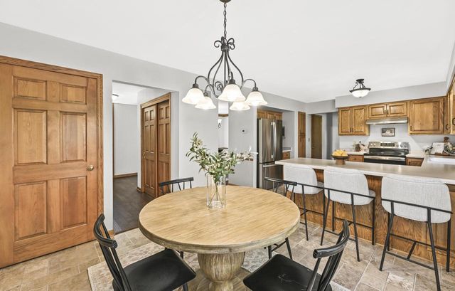 150 Fairfield COURT, Oak Creek, WI 53154