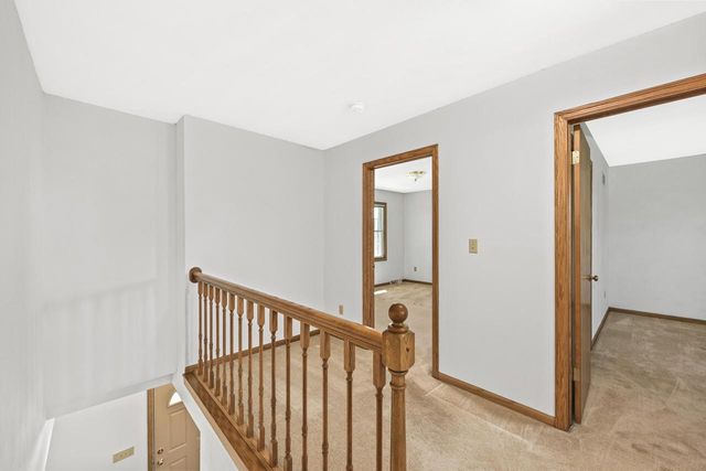150 Fairfield COURT, Oak Creek, WI 53154