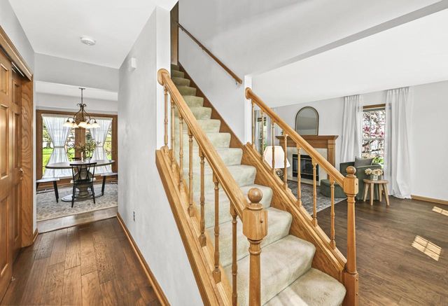 150 Fairfield COURT, Oak Creek, WI 53154