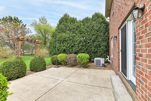 150 Fairfield COURT, Oak Creek, WI 53154
