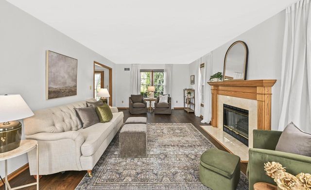 150 Fairfield COURT, Oak Creek, WI 53154