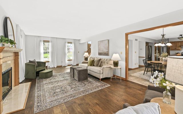 150 Fairfield COURT, Oak Creek, WI 53154