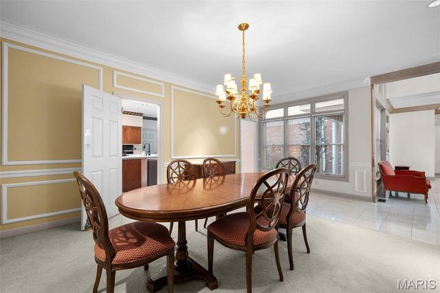 260 Carlyle Lake Drive, Creve Coeur, MO 63141