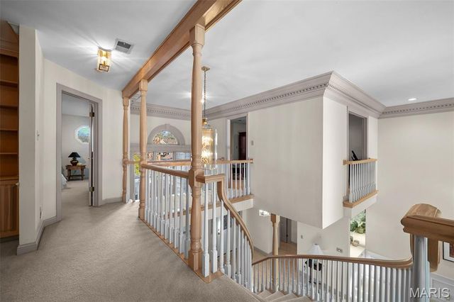 260 Carlyle Lake Drive, Creve Coeur, MO 63141