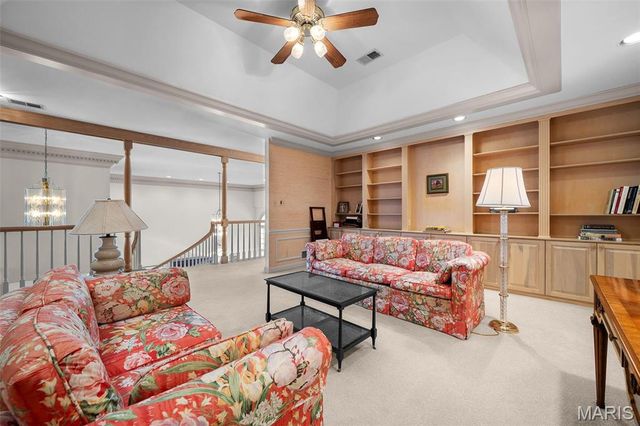 260 Carlyle Lake Drive, Creve Coeur, MO 63141