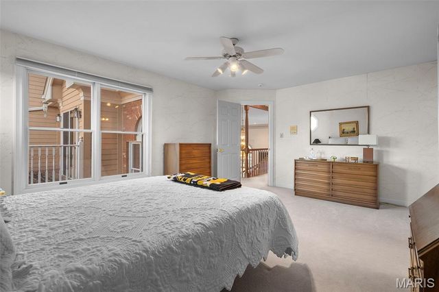 260 Carlyle Lake Drive, Creve Coeur, MO 63141