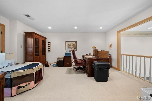 260 Carlyle Lake Drive, Creve Coeur, MO 63141