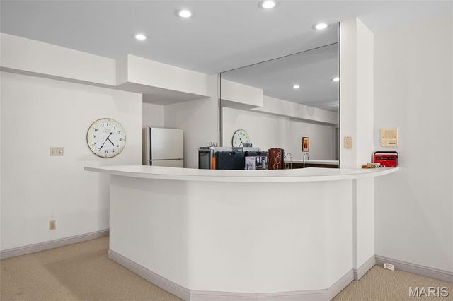 260 Carlyle Lake Drive, Creve Coeur, MO 63141