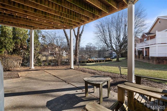 260 Carlyle Lake Drive, Creve Coeur, MO 63141