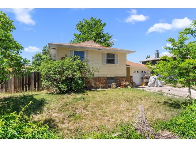 4606 La Cresta Dr, Colorado Springs, CO 80918