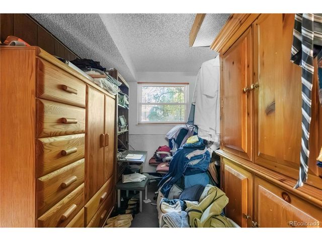 4606 La Cresta Dr, Colorado Springs, CO 80918