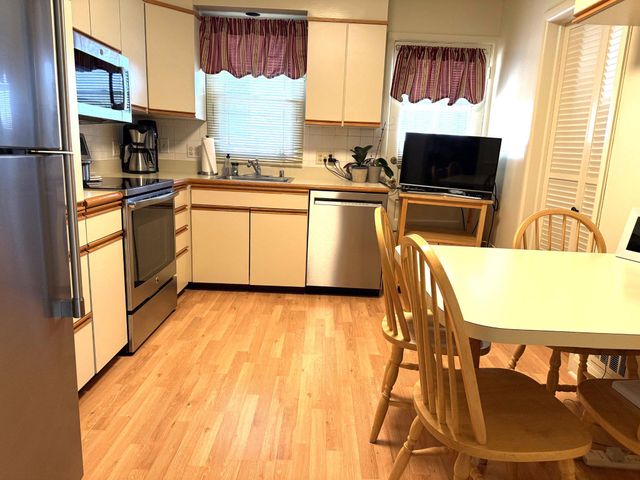 3102 HATTON RD, Baltimore, MD 21208