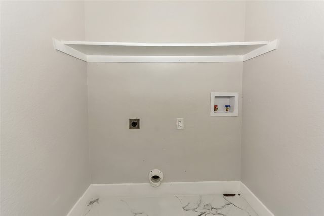 2549 Creekwood Lane, Fort Worth, TX 76123