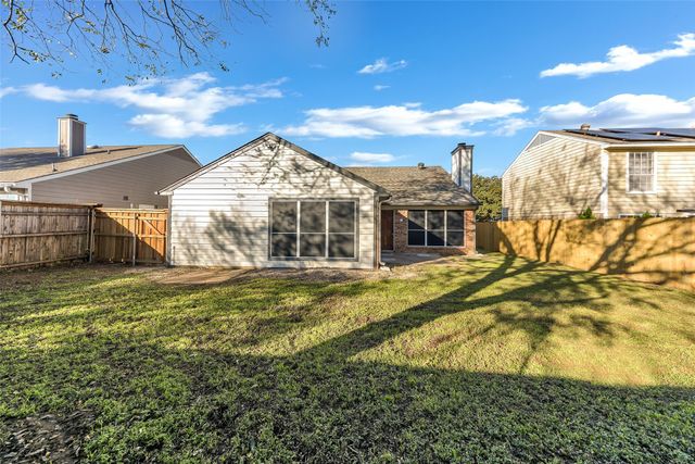 2549 Creekwood Lane, Fort Worth, TX 76123