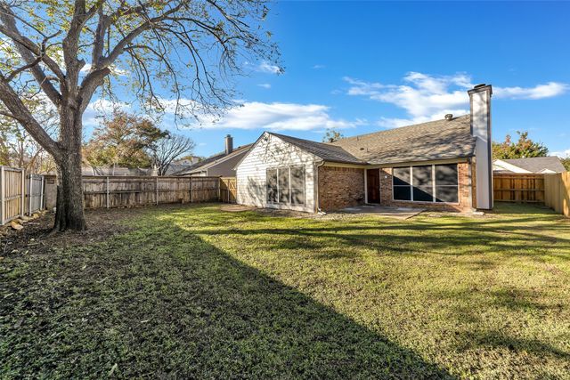 2549 Creekwood Lane, Fort Worth, TX 76123