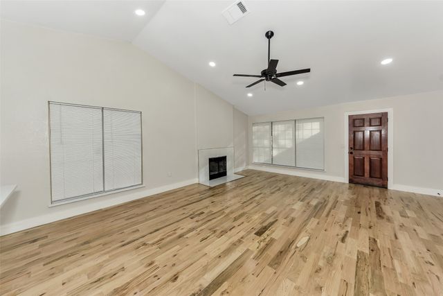 2549 Creekwood Lane, Fort Worth, TX 76123