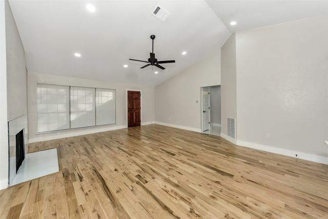 2549 Creekwood Lane, Fort Worth, TX 76123