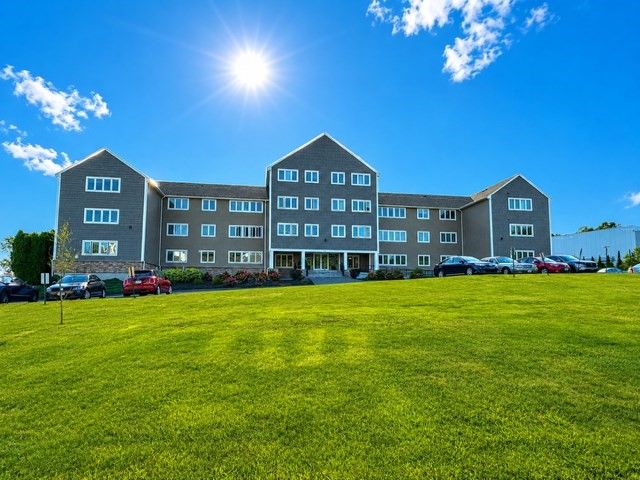 36 Dunham Road 110, Beverly, MA 01915