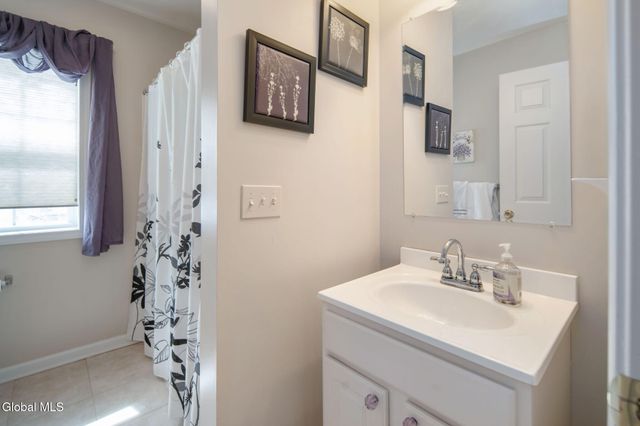 6655 Fuller Station Road, Guilderland, NY 12009