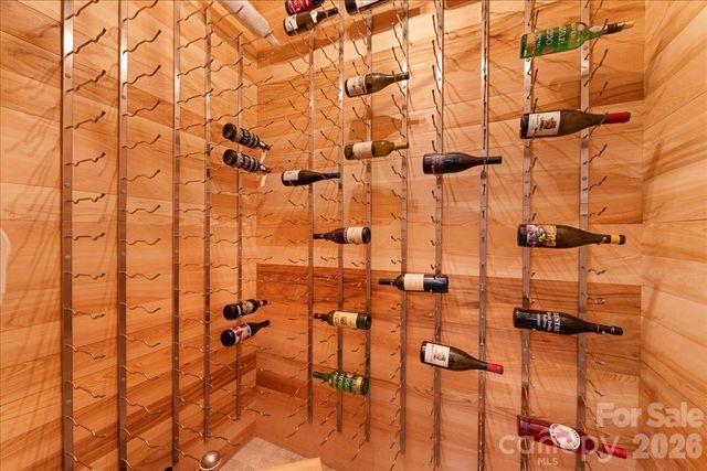 2800 Wintergreen Drive, Charlotte, NC 28211