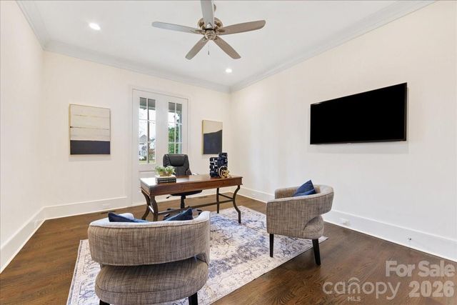 2800 Wintergreen Drive, Charlotte, NC 28211