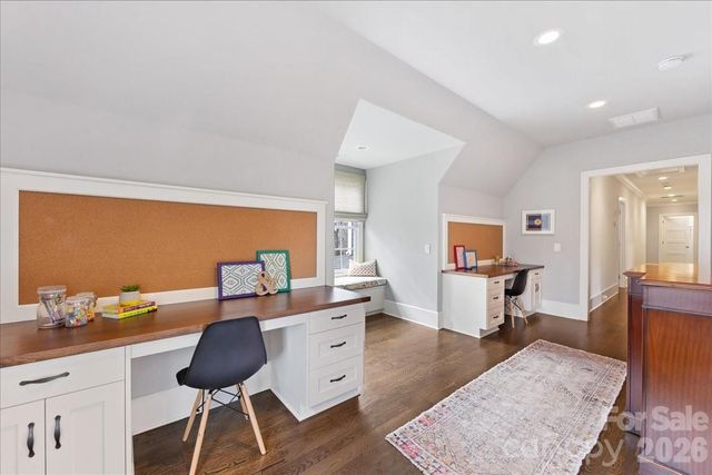 2800 Wintergreen Drive, Charlotte, NC 28211