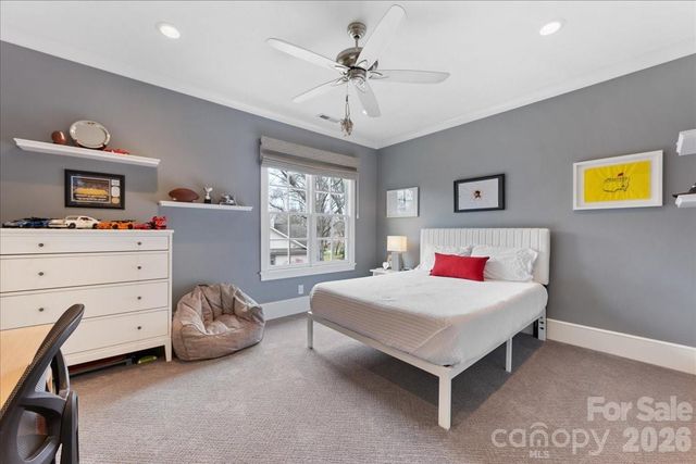 2800 Wintergreen Drive, Charlotte, NC 28211