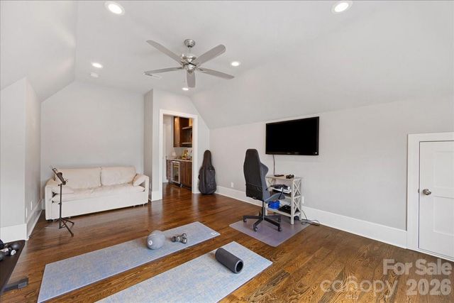 2800 Wintergreen Drive, Charlotte, NC 28211