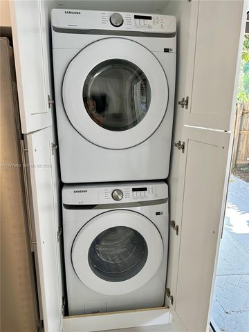 12125 NE 7th Ave, North Miami, FL 33161