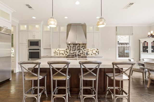 6635 Park Lane, Dallas, TX 75225