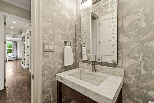 6635 Park Lane, Dallas, TX 75225