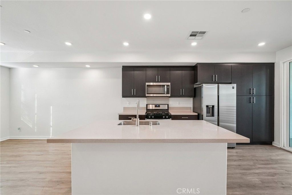 Image 11 of property listing at 9422 Shade, Rancho Cucamonga, CA 91730