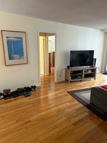 77 Pond Ave 407, Brookline, MA 02445