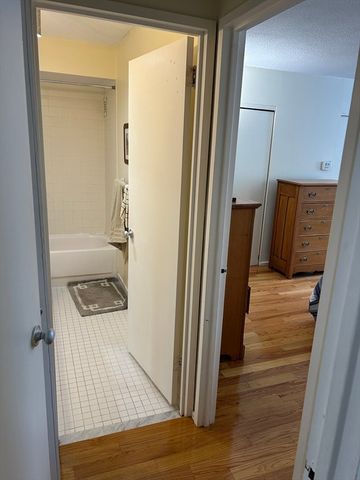 77 Pond Ave 407, Brookline, MA 02445